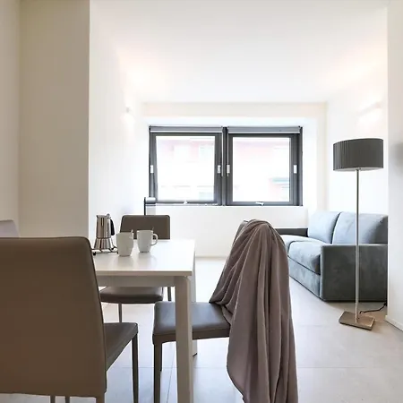 Contempora - Rosellini 5a Milano