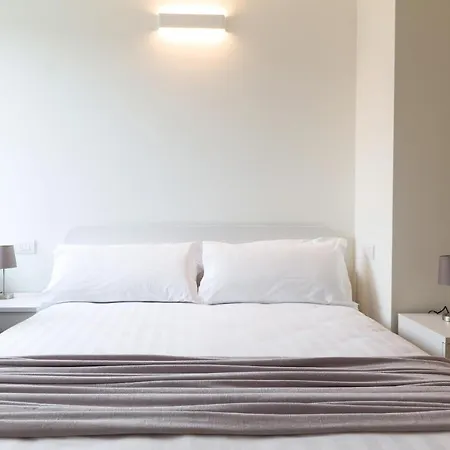 Contempora - Rosellini 5a * Milano